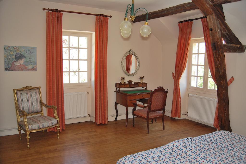 Domaine Des Hirondelles Villa Saint-Vincent-de-Cosse Oda fotoğraf